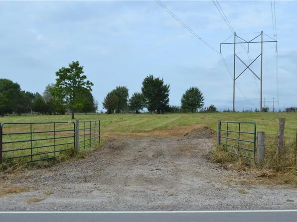 319 Old Kc Rd, Paola, KS 66071