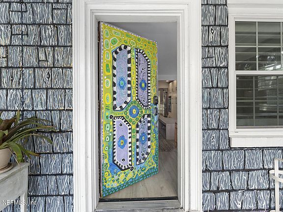 4th image of 331 10TH Street