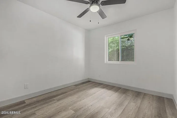1008 W Watson Dr — Photo 15