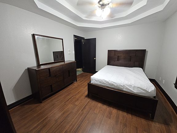 5th image of 3817 Hickory Ave