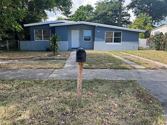2nd image of 1704 NW 18th St #1704