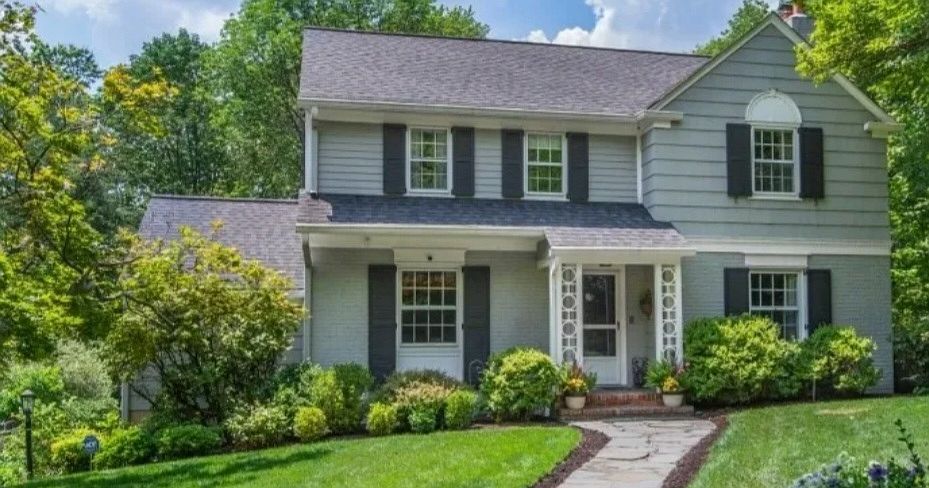 1st image of 17 Oakdale Ave