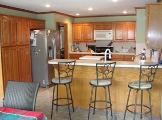 1007 N Lake Dr, Sand Springs, OK 74063