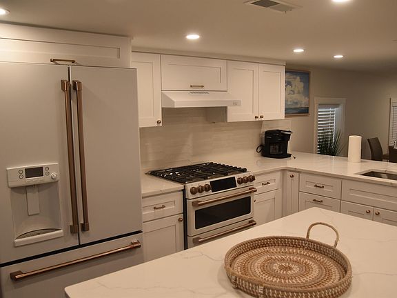 5th image of 815 5th St #A