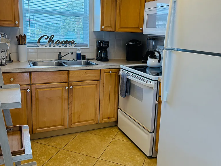 3250 10th St N #C8 — Photo 8