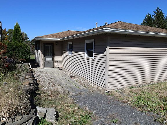 2nd image of 988A Township Rd