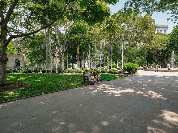 3rd image of 704 S Washington Sq #3EE