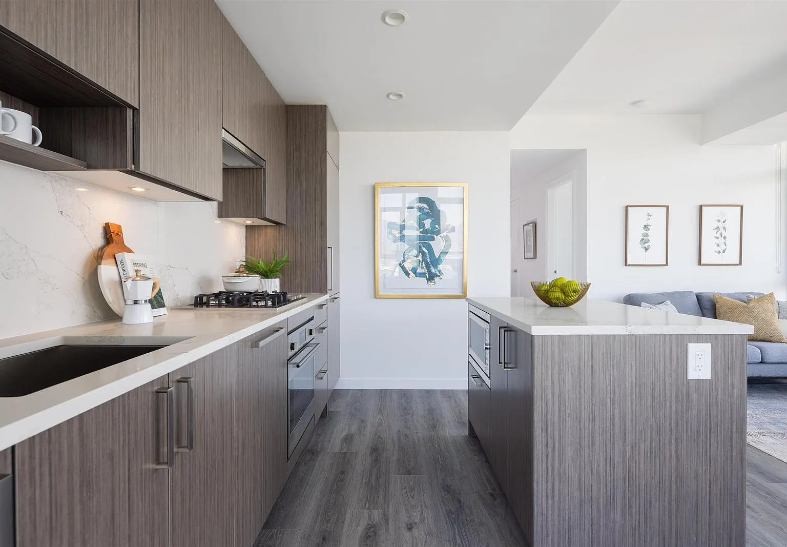13350 Central Avenue Surrey — Photo 2