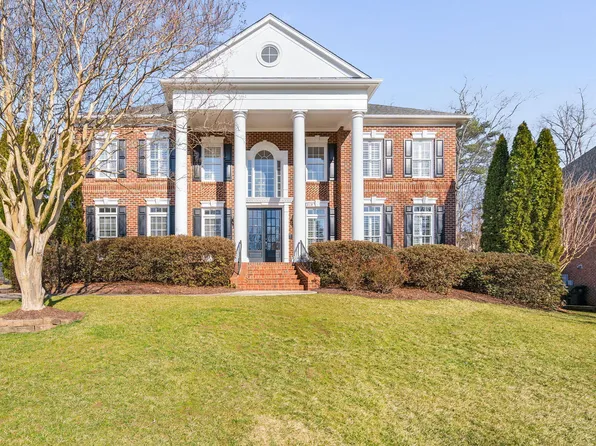 2110 Crigan Bluff Dr, Cary, NC 27513