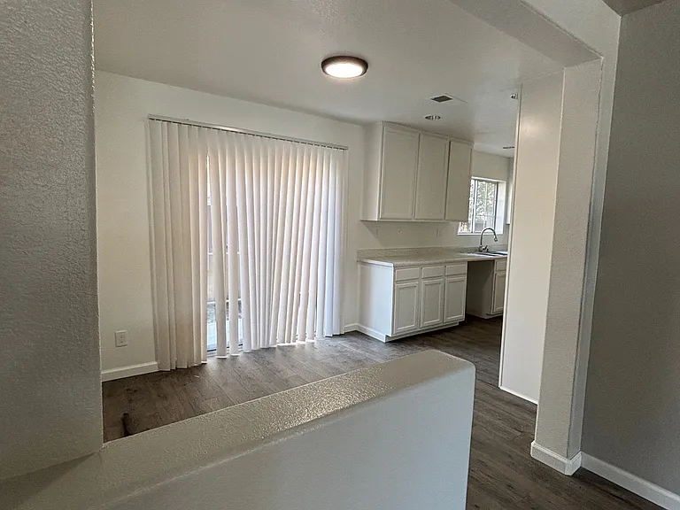 31759 Avenue E #102 — Photo 4