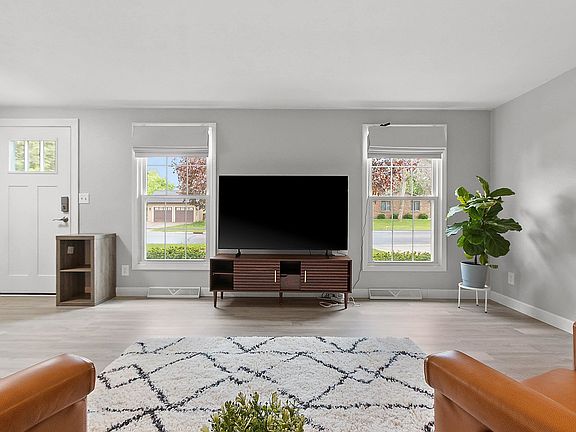 5th image of 1267 Killdeer Ln