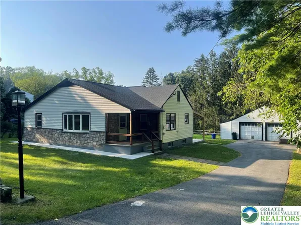 1331 Stonesthrow Rd, Bethlehem, PA 18015