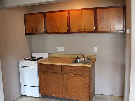4th image of 2860 Harrison Ave APT 11