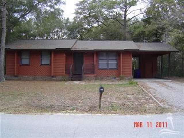 1st image of 907 E Oak Island Dr