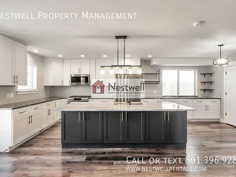35 E Water Ln — Photo 5