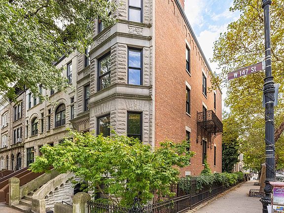 3rd image of 393 Convent Ave