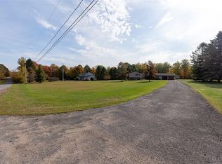 1 Shatrau Dr, Oswego, NY 13126