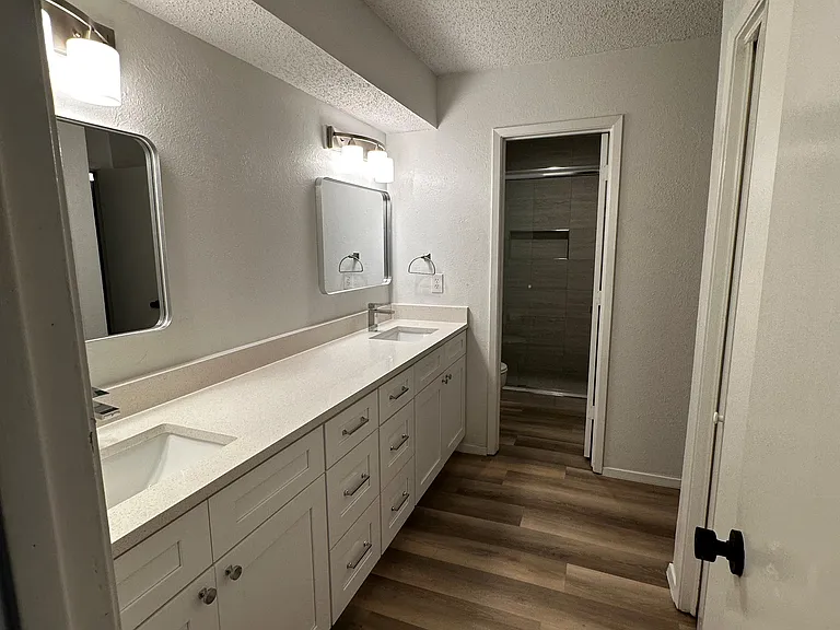 716 W Mulberry St #18 — Photo 17