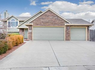 4406 E Falcon St, Wichita, KS 67220