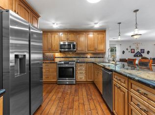 1650 Queenston Dr, Escondido, CA 92027