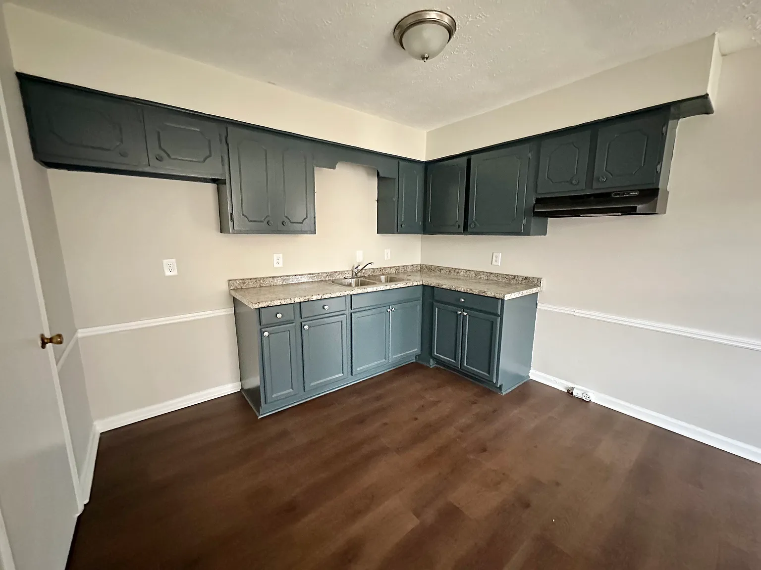 3 bed, 1159 sqft, $900 — Photo 3