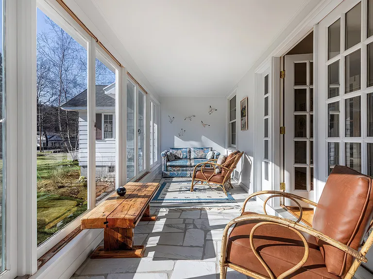 403 Lower Hollow Rd — Photo 28