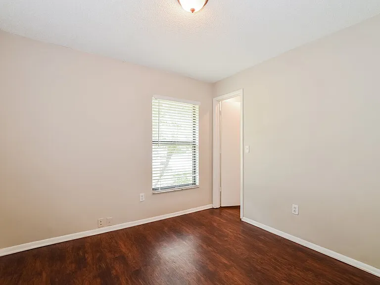 321 Alba Ln — Photo 13