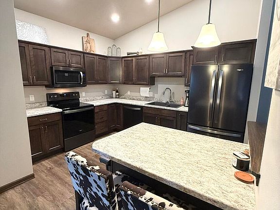 5th image of 115 E Ivy Rd