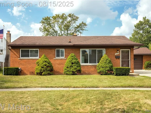33700 Lacrosse St, Westland, MI 48185