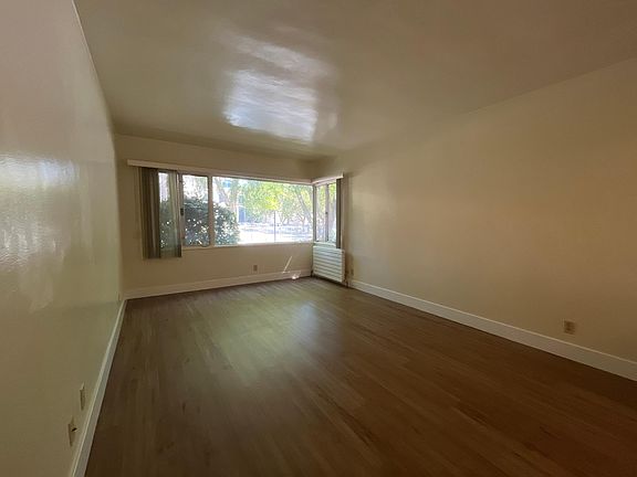 3rd image of 1622 N St APT 101