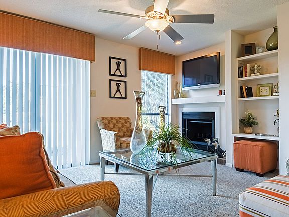 4th image of 49 Orchard Park Dr APT 66