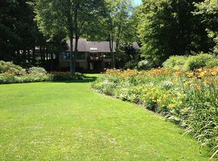 5470 Glen Harbor Dr, Kalamazoo, MI 49009