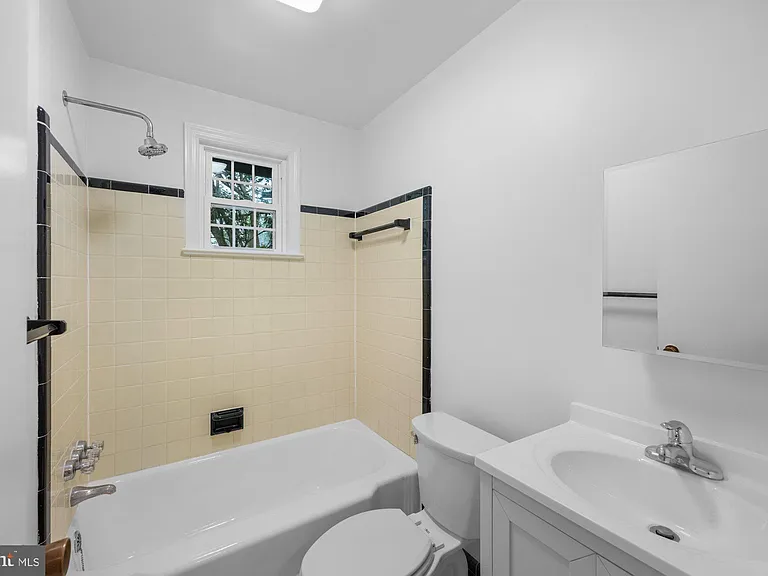2816 Ellicott St NW — Photo 31