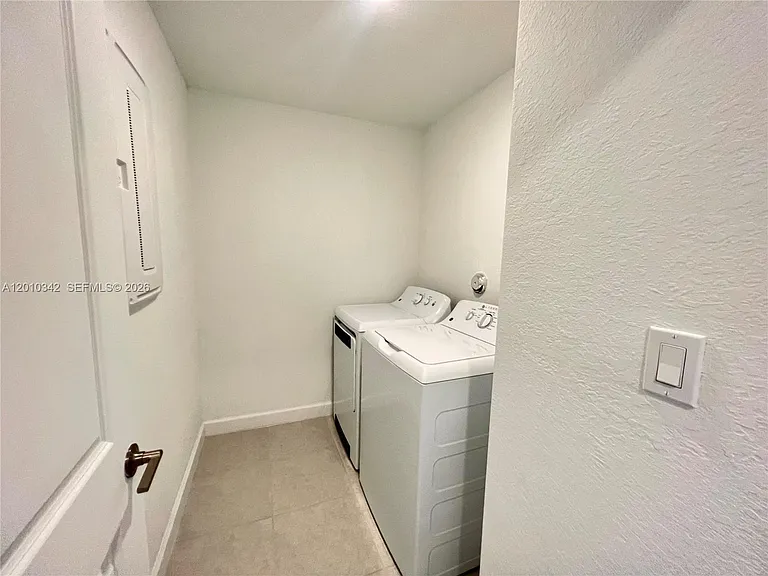 6909 Harbours Edge Ave #6909 — Photo 10