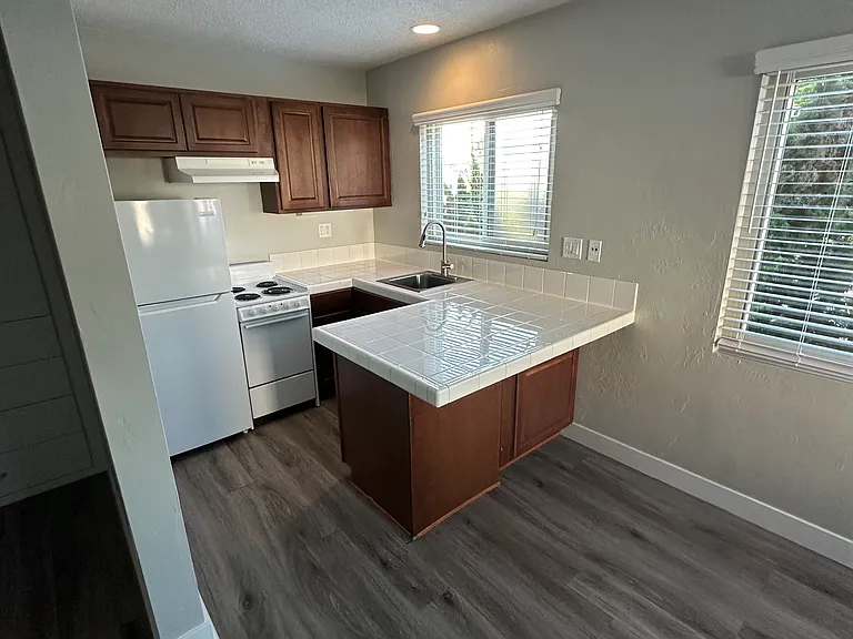 2262 Brant St #1 — Photo 1