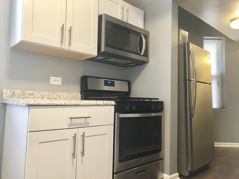 5735 S Calumet Ave #3W — Photo 3