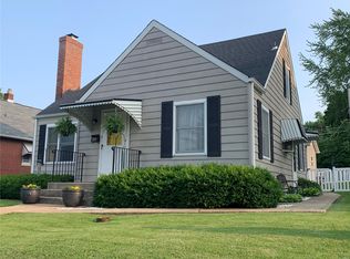 1111 Jackson St, Saint Charles, MO 63301