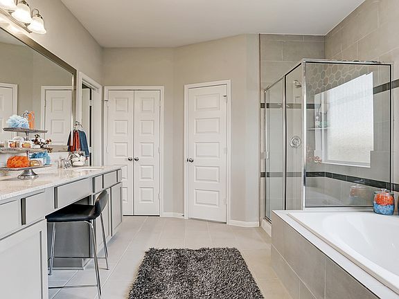 Relaxing owner s bath