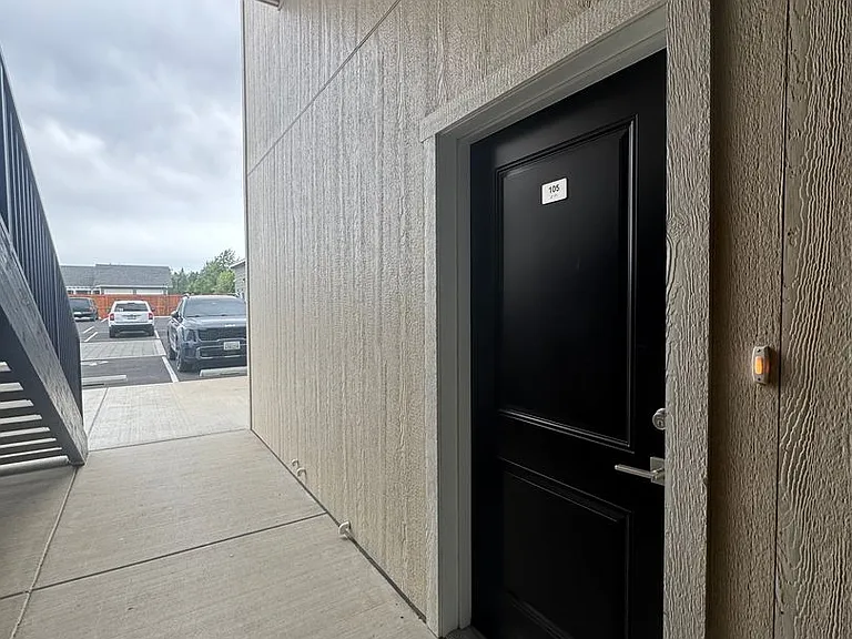 503 E Helena Ave — Photo 16