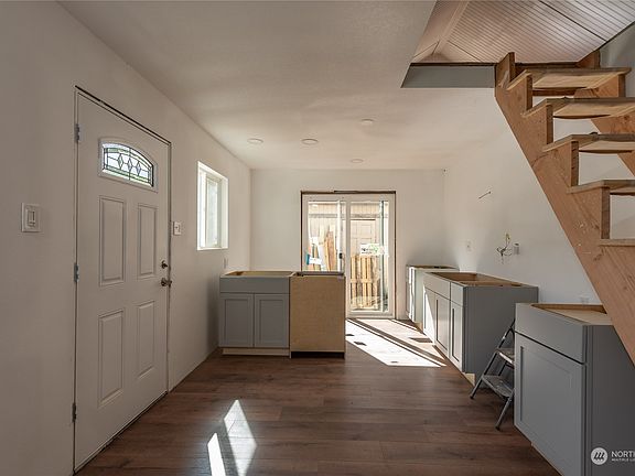 3rd image of 4050 E B Street