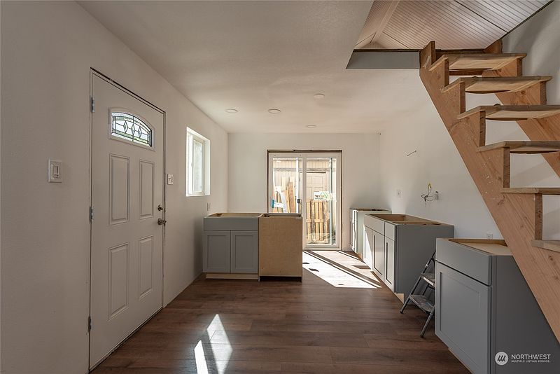 3rd image of 4050 E B Street