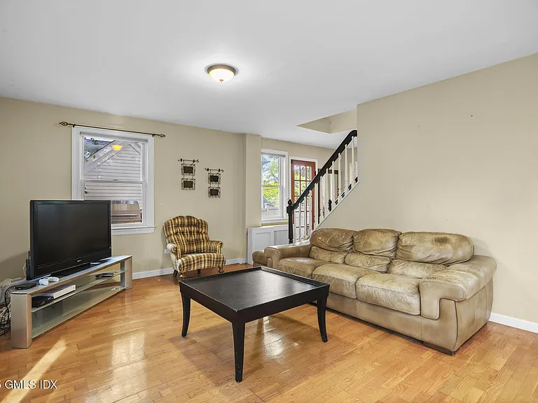 6 Halsey Dr — Photo 10