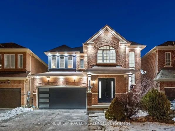 45 Delphinium Way, Brampton, ON L7A 0N3