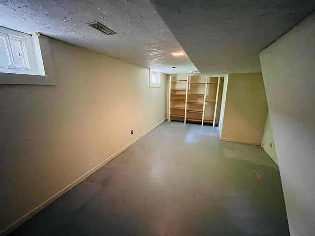 2631 Cleroux Crescent — Photo 3