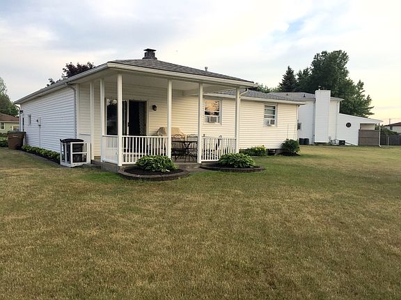 2nd image of 90 Sherry Dr