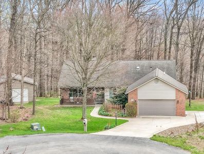 51 Hillview Ct, Howard, OH, 43028