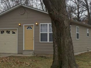 712 Park St, South Roxana, IL 62087