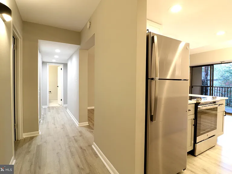 2249 Castle Rock Sq #11C — Photo 3