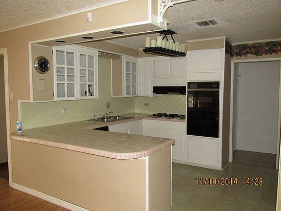 3rd image of 403 Westview Dr