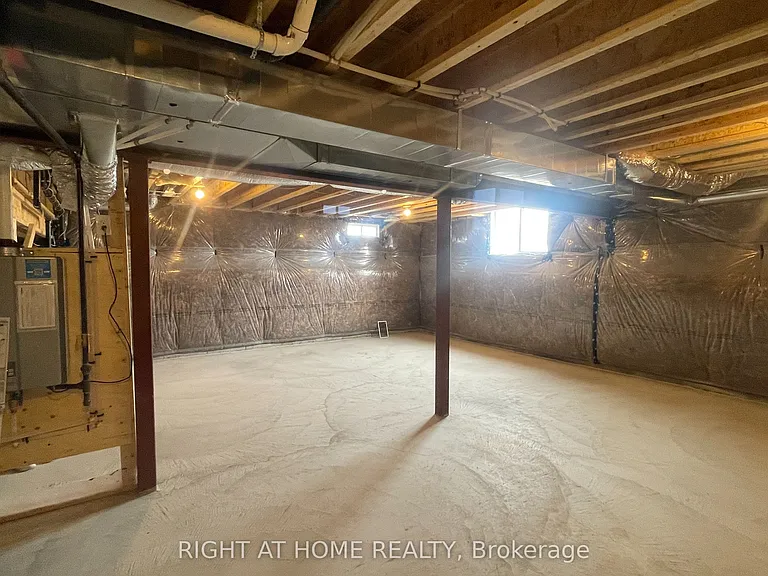1054 Denton Dr — Photo 36